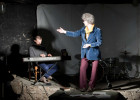 Mūzika, mīlestība un šaušana izrādē  “Viss par mīlestību” Dirty Deal Teatro