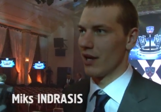 Video: Indrašis atceras skaistos vārtus un skaidro kautiņu