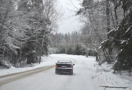 Pieredzējušu šoferu viltības auto iedarbināšanai ziemas salā