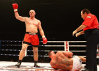 Gluhovs debitē boksā ar uzvaru Bigger's Better" Viļņas posmā