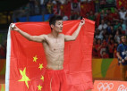 Malaizietis trešo reizi zaudē badmintona finālā, zelts ķīnietim Čenam