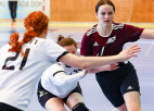 Eksāmens bez laimīgās biļetes - Latvijas sieviešu handbola izlase dodas uz Slovākiju