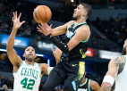 Halibērtonam <i>triple-double</i>, "Celtics" bez Porziņģa zaudē NBA kausa ceturtdaļfinālā