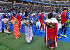 Francijas un Vācijas līgu futbolisti palīdz Japānai otrajā puslaikā iesist piecus vārtus