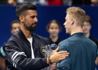 Šapovalovs pēc piecu gadu pauzes triumfē ATP turnīrā, izcīnot otro titulu