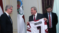 Latvijas hokeja izlase viesojas pie Valsts prezidenta