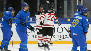 Latvijas U18 ceturtdaļfināla pretiniece Kanāda iemet 11 vārtus kazahiem