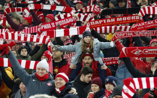 Video: Latvijas dziedātāja velta dziesmu Maskavas "Spartak" komandai