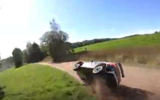 Video: "Neiksans Rallysport" ekipāžas avārija no drona lidojuma