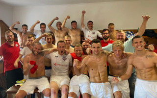 "Lokomotiv" futbolisti pārmet kluba vadībai parādus un <i>klusu</i> izmešanu no sastāva