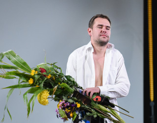 Foto: Ivars Kļavinskis godam izturējis vīrišķības testu “MAČO” pirmizrādē