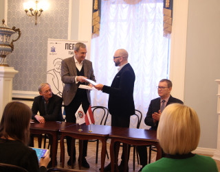 Daugavpils teātris parakstījis sadarbības vienošanos ar J. Kupalas Nacionālo akadēmisko teātri (Minska)