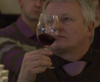 Video: Kā notiek vīnu degustācija? "Penfolds" Austrālijas vīnu meistarklase Rīgā