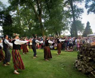 Lielākās Jāņu svinības ārpus Latvijas notiks britu karaliskās pils pļavā