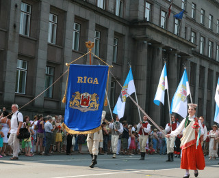 Rīgu XI Latvijas Skolu jaunatnes dziesmu un deju svētkos pārstāvēs 302 kolektīvi