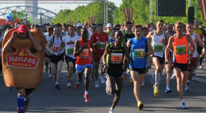 Rīgas maratonā uzvar Kuto un Girma; no mūsējiem ātrākie Florošeks un Lina