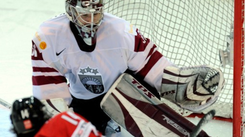 Edgars Masaļskis spēlē pret Šveici
Foto: Romāns Kokšarovs, Sporta Avīze, f64