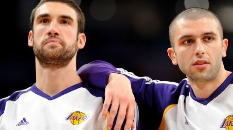 Kriss Mīms un Vladimirs Radmanovičs - abi divi šī mēneša laikā aizmainīti no "Lakers"
Foto: AFP