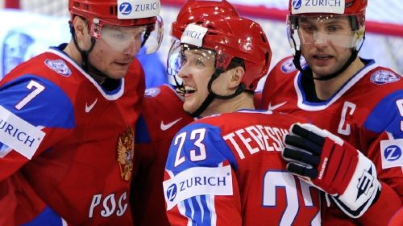 Krievijas hokejisti pēc kārtējā vārtu guvuma 
Foto: AFP