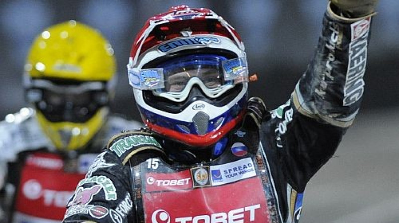 Emīls Saifutdinovs savu uzvaru Zviedrijas Grand Prix izcīņā Gēteborgā veltīja tēva piemiņai. 
Foto: AP