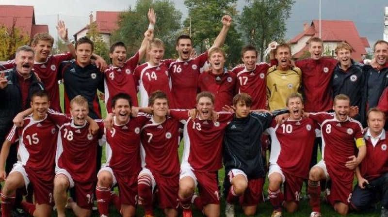 Latvijas U-19 futbolisti, pērn triumfējot Eiropas
čempionāta atlases cikla 1. kārtā Moldovā
Foto: www.lff.lv