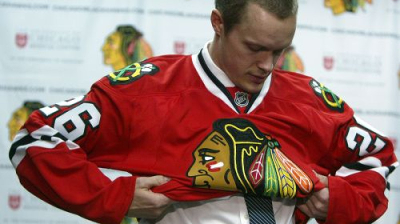 Petri Kontiola pielaiko "Blackhawks" formu
Foto: AP