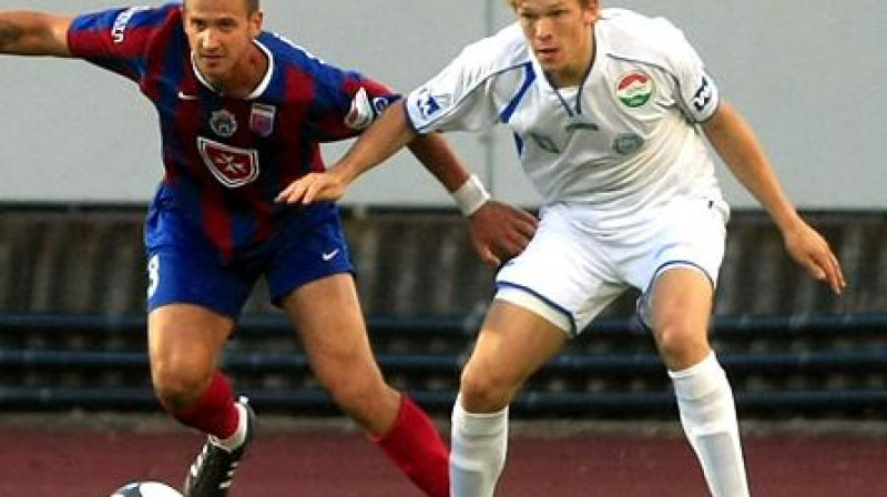 Artjoms Rudņevs (pa labi)
Foto: www.nemzetisport.hu
