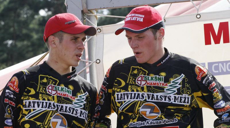 Lauris Daiders (pa kreisi) sekmīgi debitēja Daniela Vilemsena līdzbraucēja lomā, savukārt abu brāļu ekipāža arī šogad jau ir gandrīz Vācijas čempione. 
Foto: www.gespann-news.de