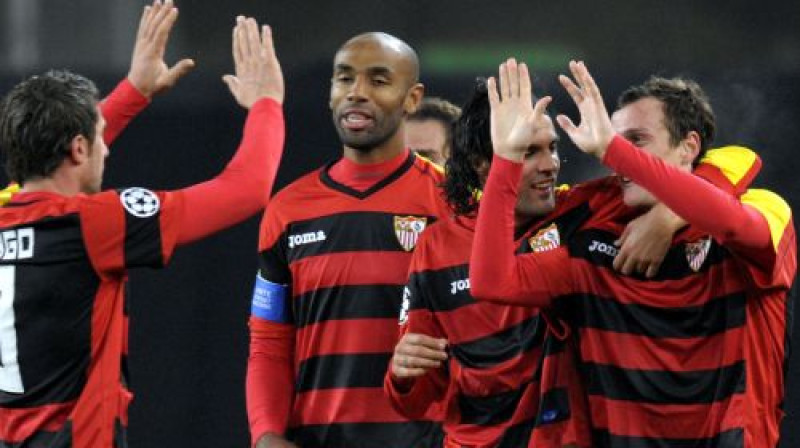 "Sevilla cīnās bez zaudējumiem
Foto: AFP/Scanpix