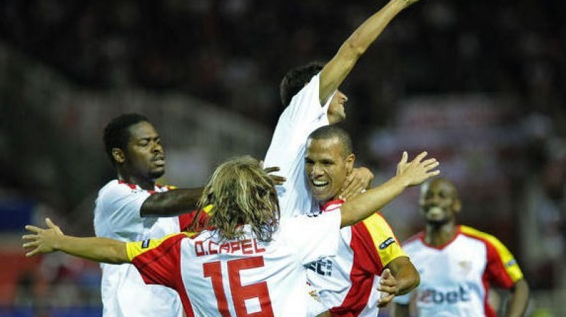 ''Sevilla'' futbolisti līksmo
Foto: AFP/Scanpix