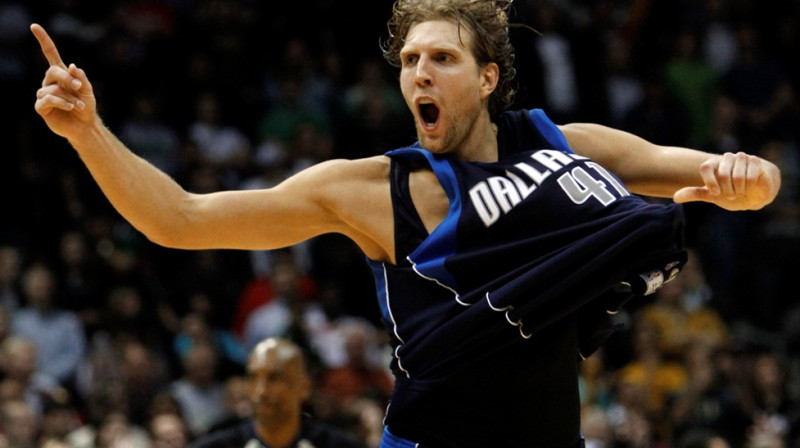 Dirka Novicka metiens atnesa uzvaru Dalasas "Mavericks"
Foto: AP/Scanpix