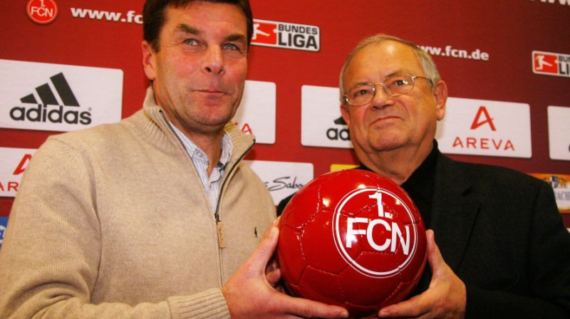 Nirnbergas treneris Dīters Hekings (pa kreisi)
Foto: AFP/Scanpix
