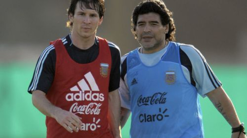 Lionels Mesi un Djēgo Maradona
Foto: AFP/Scanpix