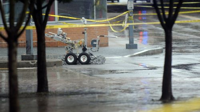 Robots, kas neitralizēja spridzekli 
Foto: AP/Scanpix