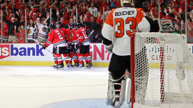 Braiens Bušē nomainīja neveiksmīgi spēlējošo Maiklu Leitonu, taču arī viņš nespēja apturēt ''Blackhawks''
Foto: AFP/Scanpix