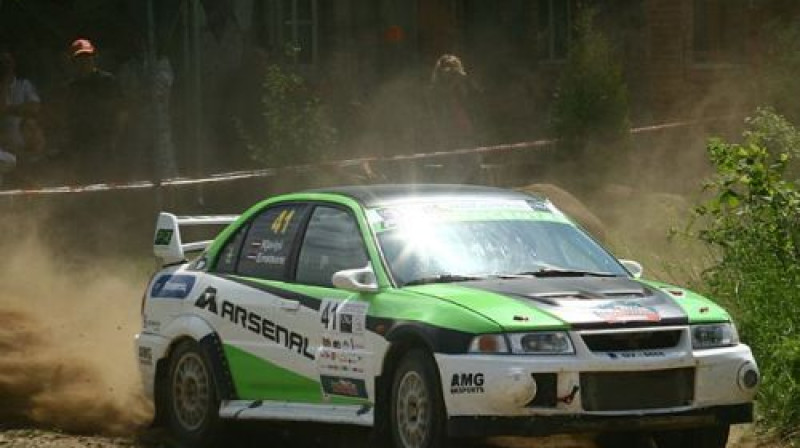 Miks Ernstsons/Kārlis Kļaviņš (''Mitsubishi EVO VI”). 
Foto: Dace Janova (Fotoaģentūra ''4rati”).