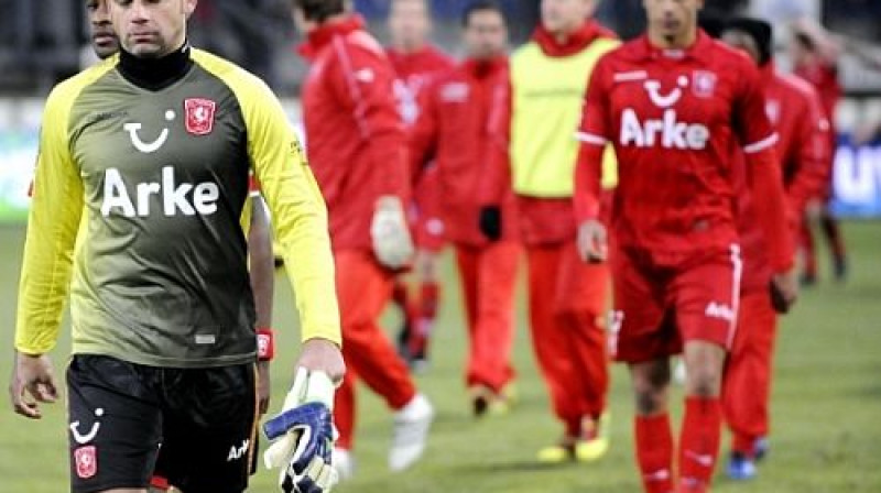 ''FC Twente'' futbolisti sagrauti gan spēlē, gan morāli...
Foto: fcupdate.nl