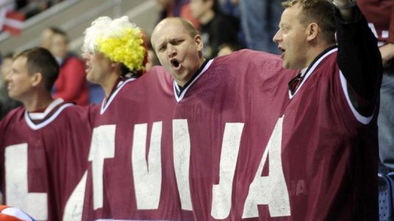 Latvijas hokeja līdzjutēji jau pošas ceļā
Foto: Romāns Kokšarovs, Sporta Avīze/f64
