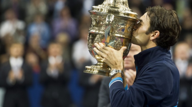 Rodžers Federers ar Bāzeles trofeju
Foto: AP/Scanpix
