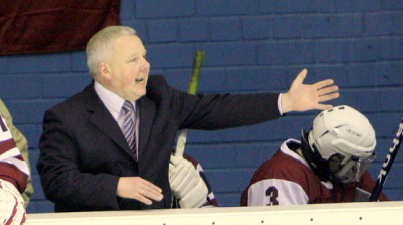 Latvijas sieviešu hokeja izlases vecākais treneris Andrejs Zaķis darbībā.
Foto: Juris Bērziņš-Soms