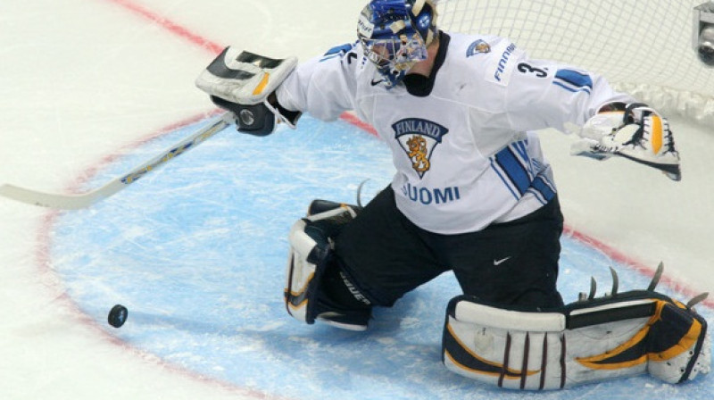 "Dallas Stars" un Somijas valstsvienības vārtsargs Kari Lehtonens Sanktpēterburgā atvairīja 27 Krievijas hokejistu metienus
Foto: ITAR-TASS/Scanpix