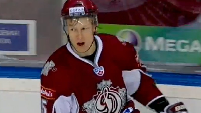 Andris Džeriņš pēc vārtu guvuma
Foto: no KHL video.