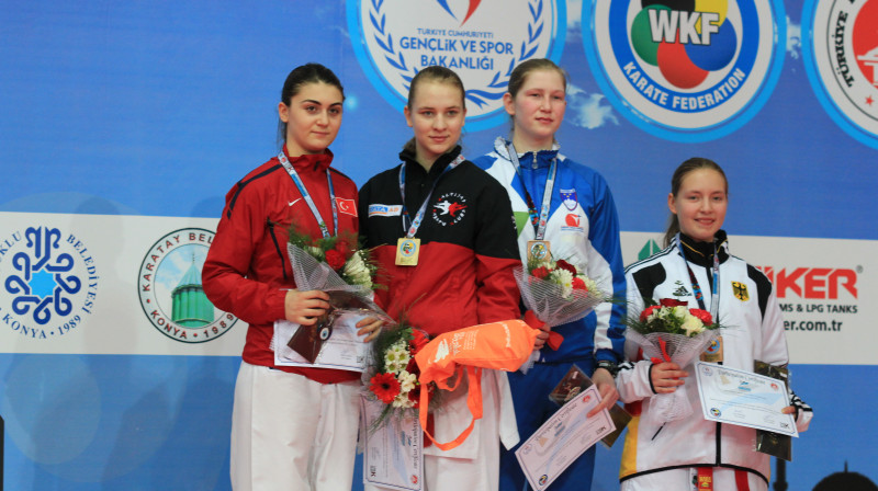 Viktorija Razajeva (vidū)