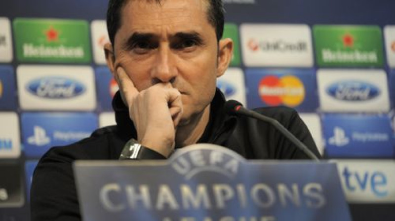 "Valencia" galvenajam trenerim Ernesto Valverde ir par ko padomāt pirms spēles ar PSG
Foto: AFP/Scanpix