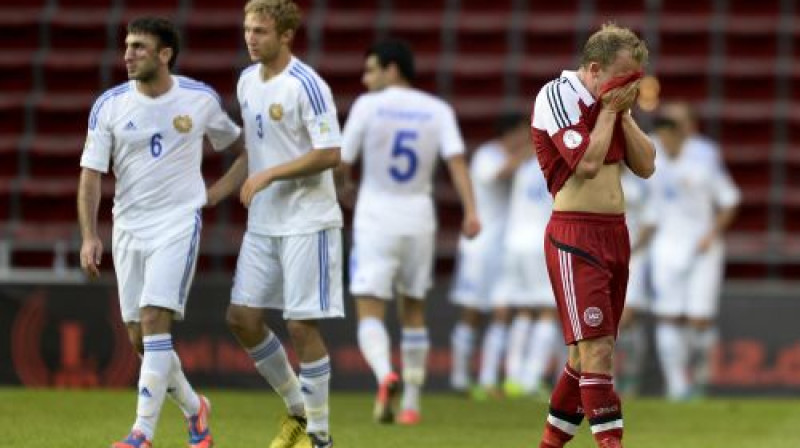 Armēņu futbolisti priecājās, dāņi šokā un skumjās
Foto:AP/Scanpix