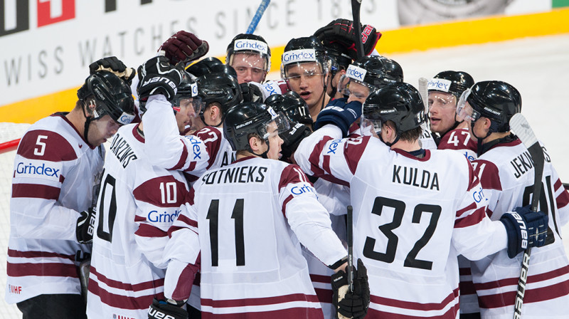 Latvijas hokeja valstsvienība 2013. gada pasaules čempionātā Helsinkos,
Foto: Vladislavs Proškins