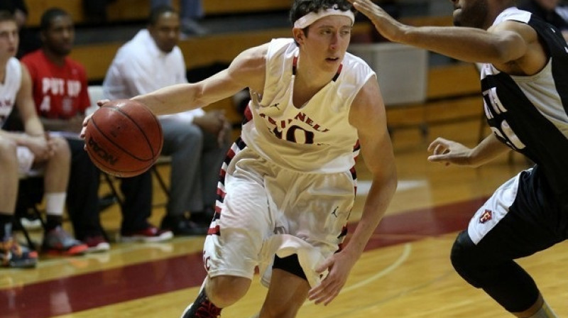 Patriks Mahers: 37 piespēles un NCAA rekords
Foto: Grinnell College