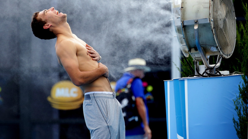Ježijs Janovičs cīnās ar karstumu
Foto: AFP/Scanpix