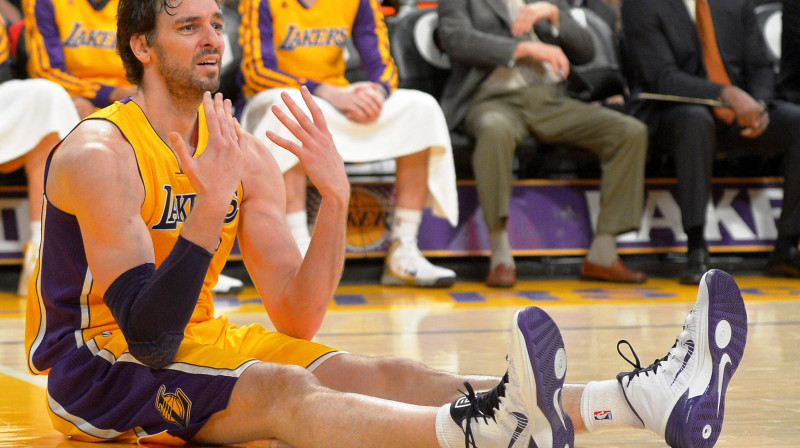 Po Gazols un Losandželosas ''Lakers'' ar bilanci 16-31 Rietumu konferencē ieņem 13. vietu.
Foto: AP/Scanpix.