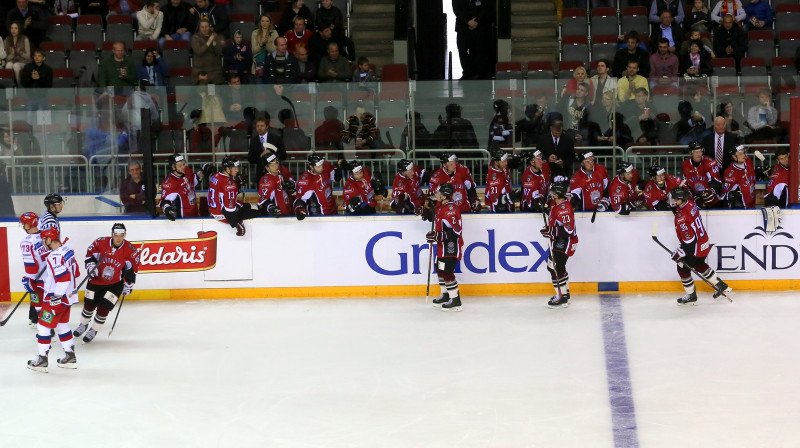 Šovakar Latvijas hokeja izlase atkārtoti sacentīsies ar Oļega Znaroka trenēto Krievijas izlasi.
Foto: Mārtiņš Aiše